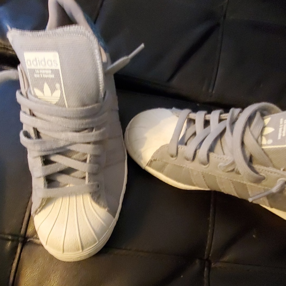 Like New Rare Superstar addidas - Picture 4 of 4
